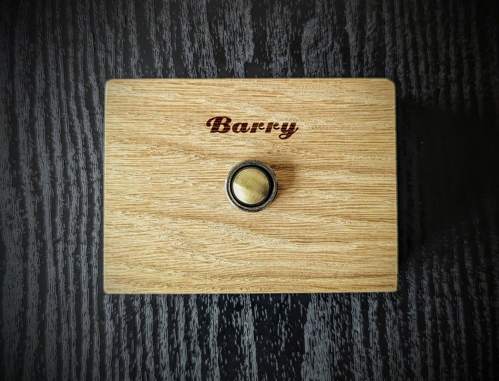 Classical oak doorbell, wooden doorbell for apartment door, natural materials, with brass button